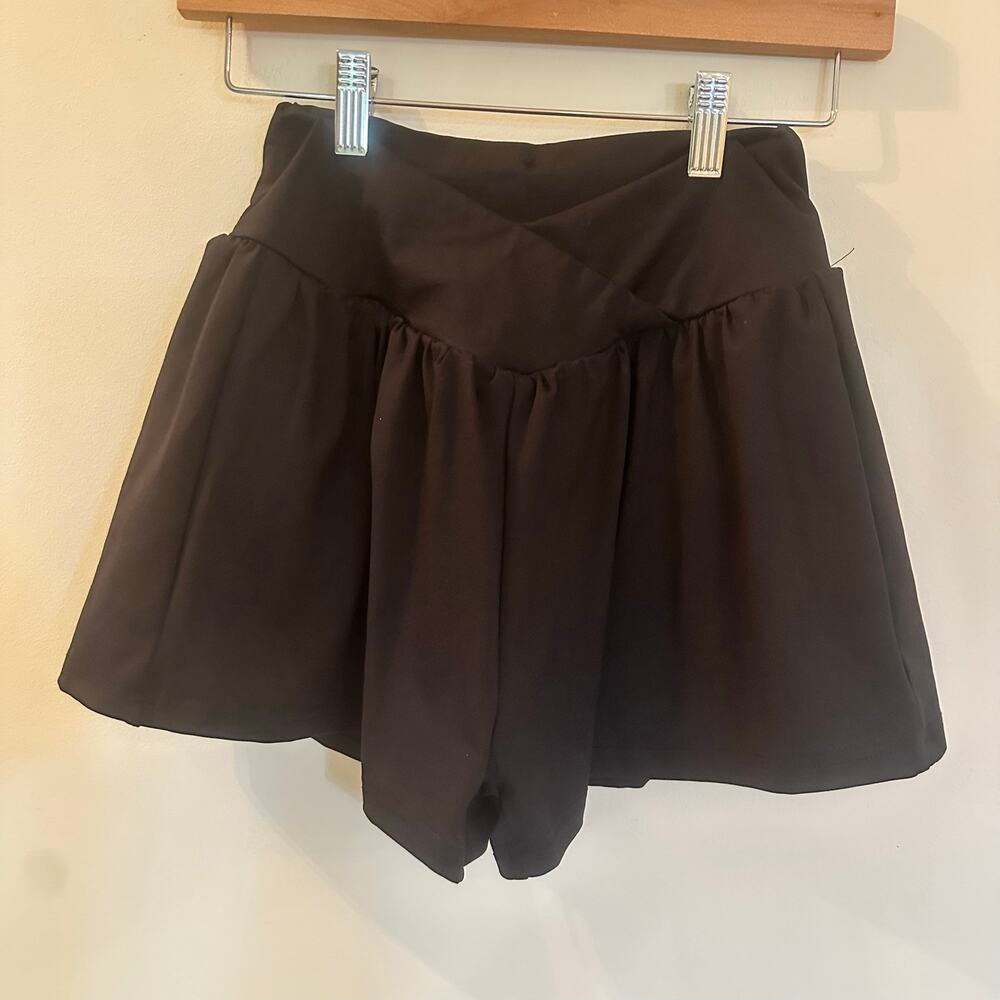 Black Crossover Waist Flowy Shorts sz XS